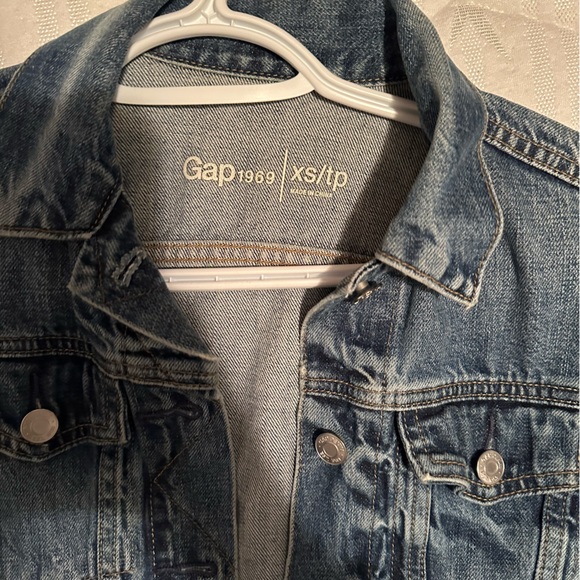 Gap Jean Jacket - Picture 2 of 2